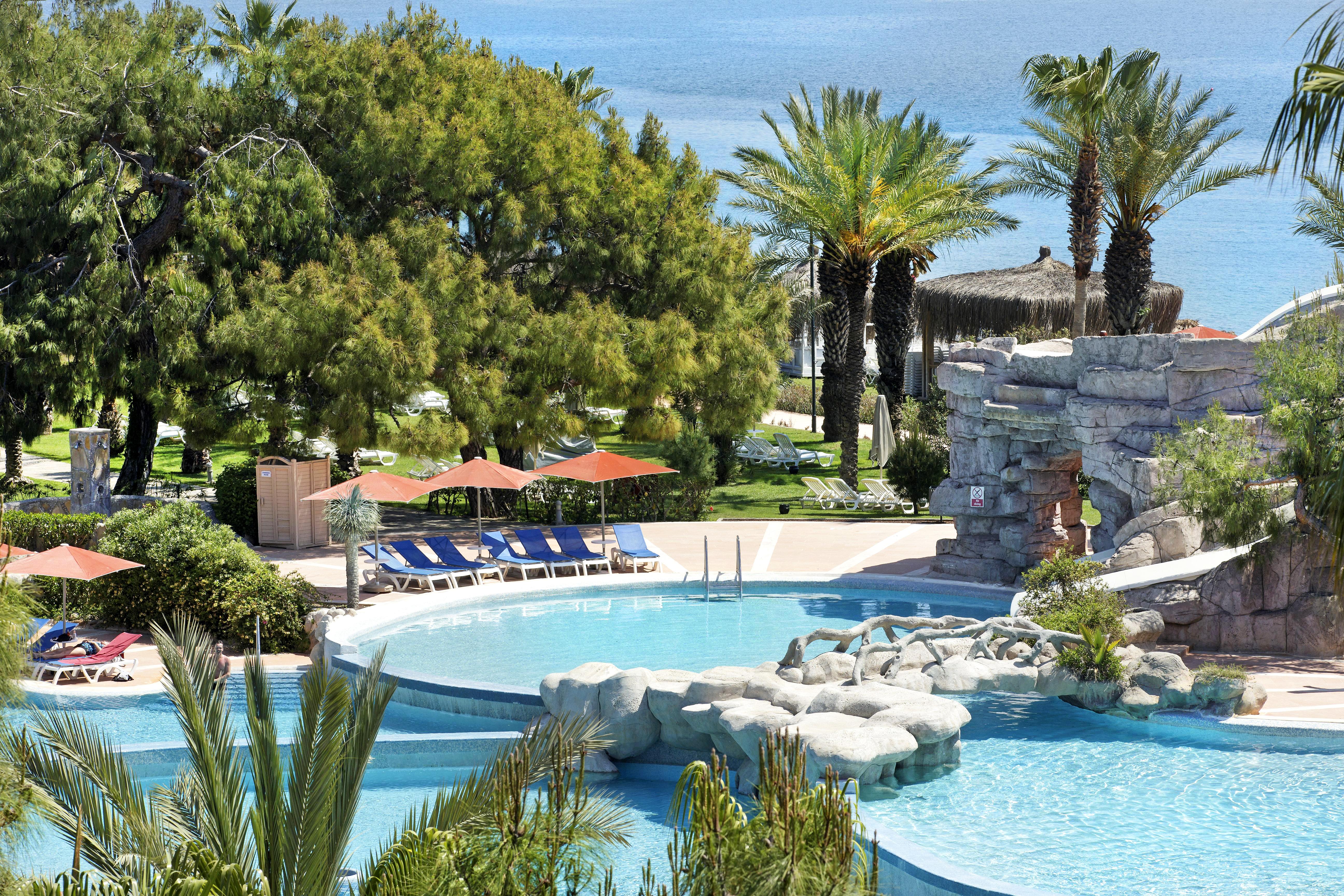 Marti Myra Hotel Tekirova Exterior foto The swimming pool at the Mirage