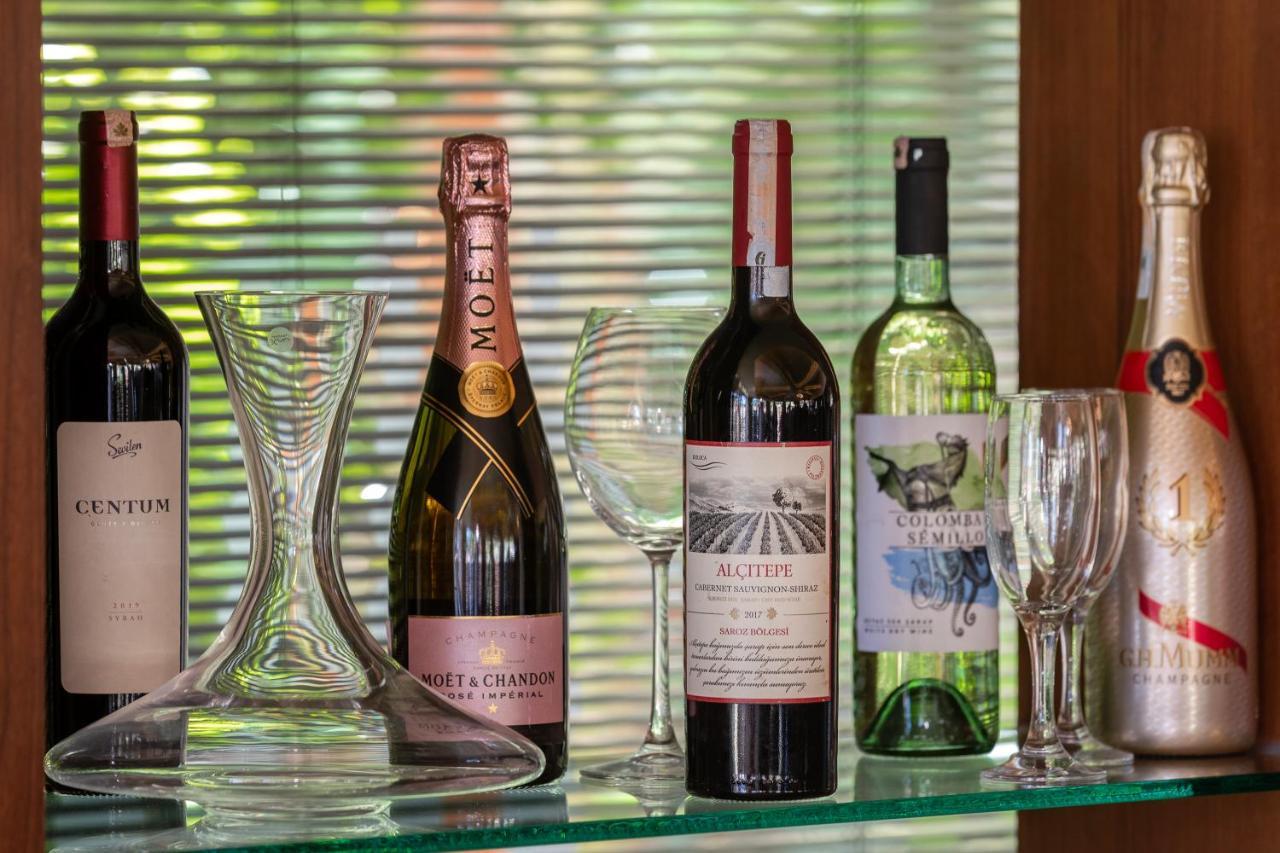 Marti Myra Hotel Tekirova Exterior foto Wine bottles