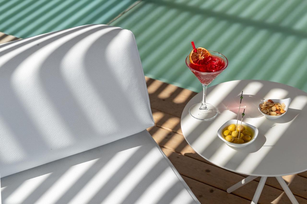 Marti Myra Hotel Tekirova Exterior foto A Campari cocktail