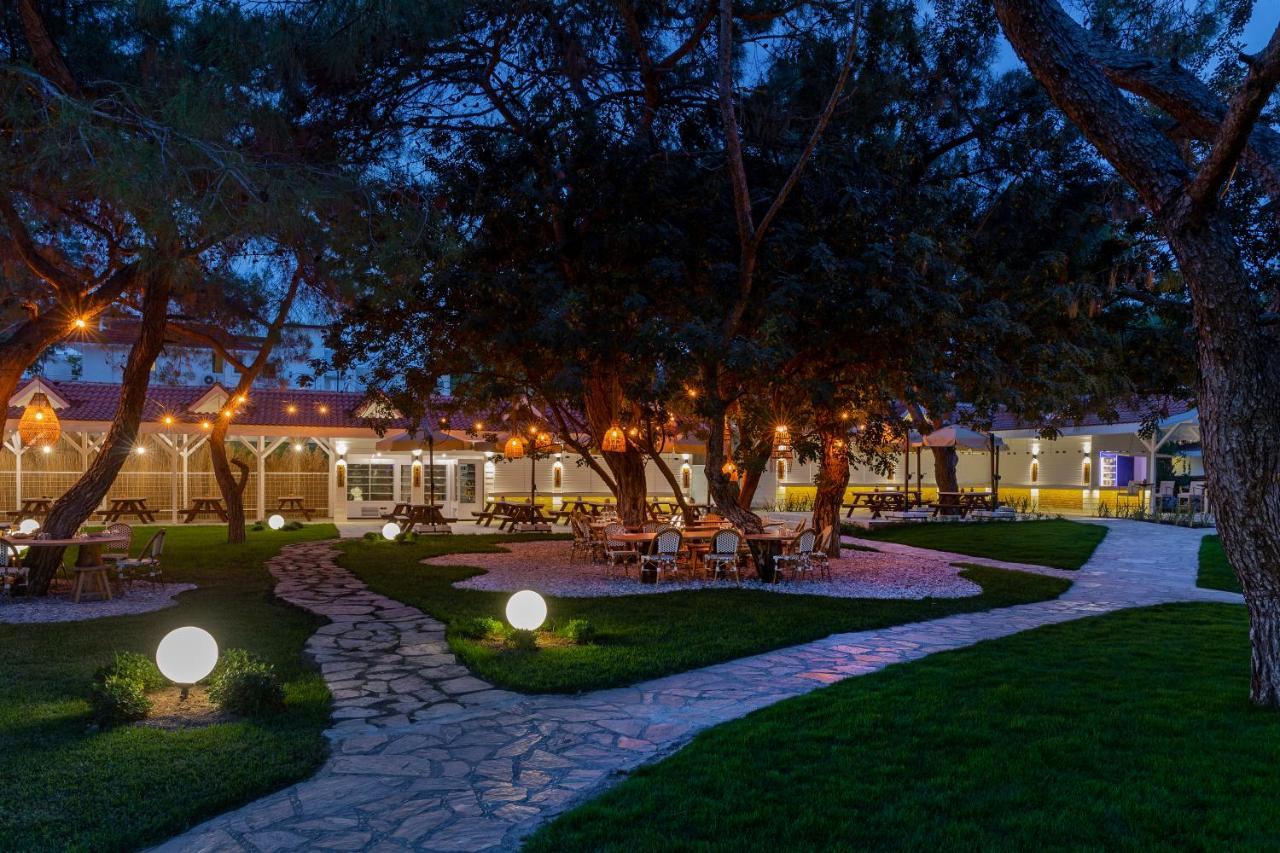 Marti Myra Hotel Tekirova Exterior foto The garden of the hotel