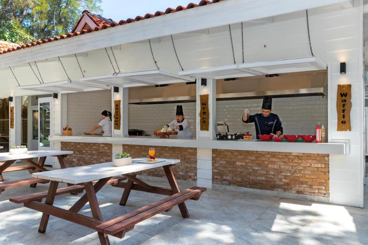 Marti Myra Hotel Tekirova Exterior foto The kitchen at the restaurant
